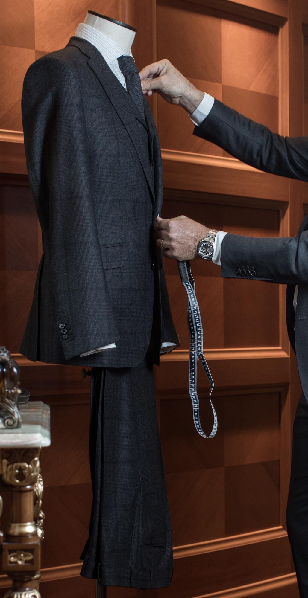 Crafting the Perfect Wedding Suit: Your Guide to Bespoke Elegance